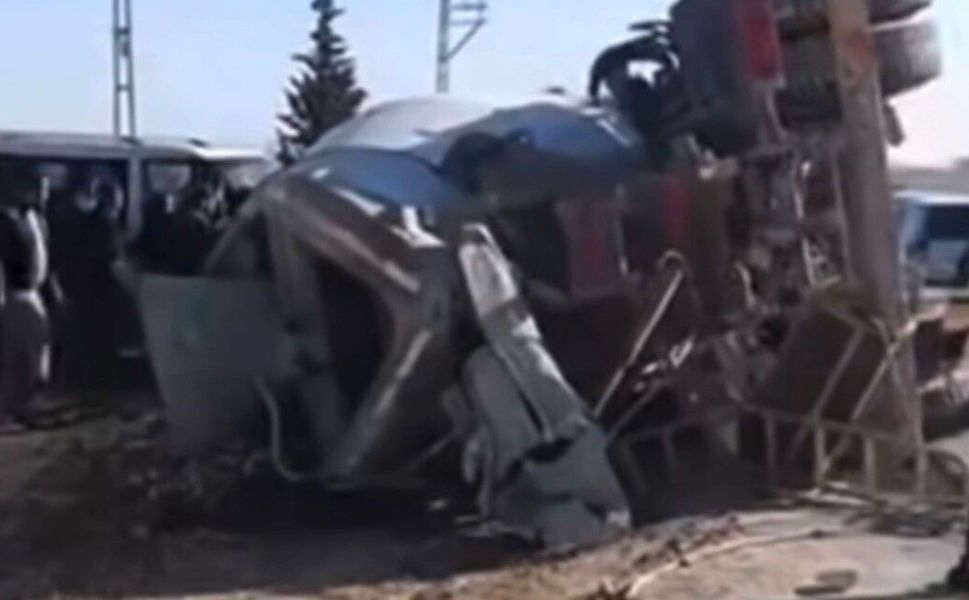 Gaziantep'te devrilen beton mikserinin sürücüsü hayatını kaybetti