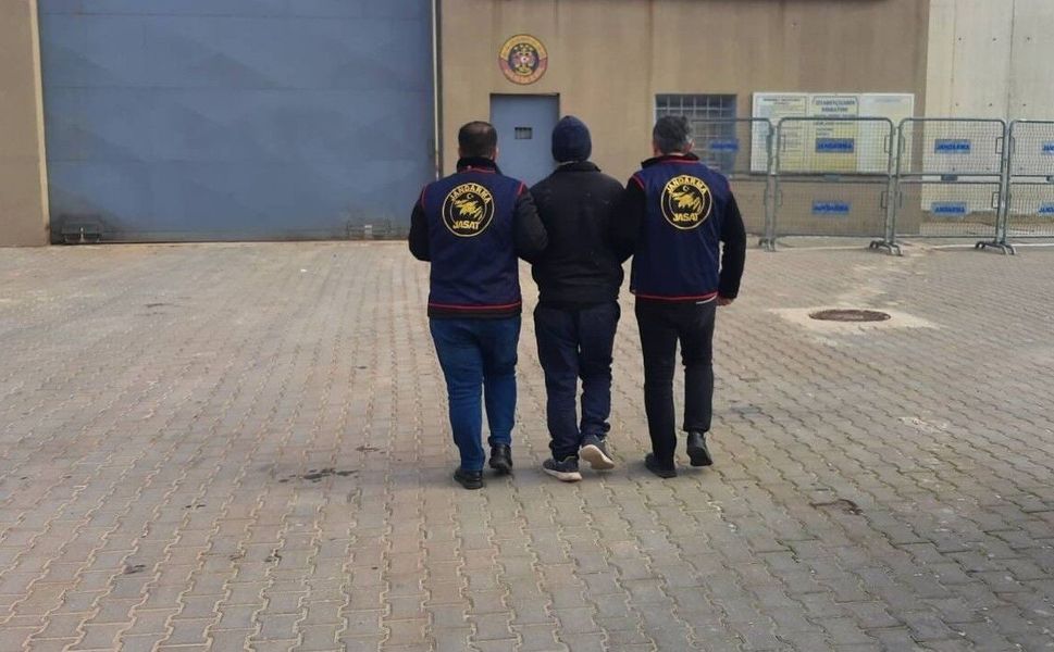 Gaziantep'te kesinleşmiş 11'er yıl cezayla aranan 3 şahıs yakalandı