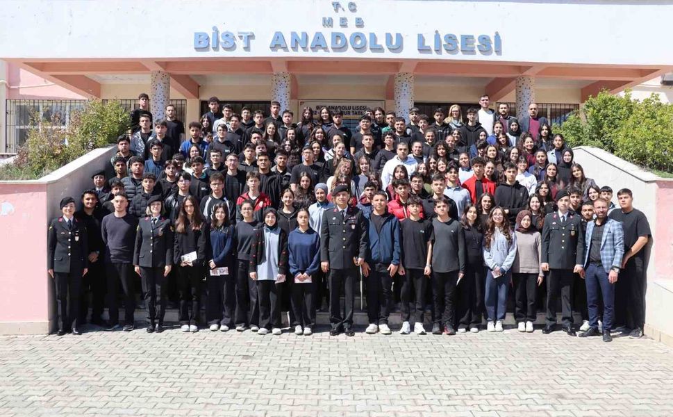 Gaziantep'te öğrencilere jandarma mesleği tanıtıldı