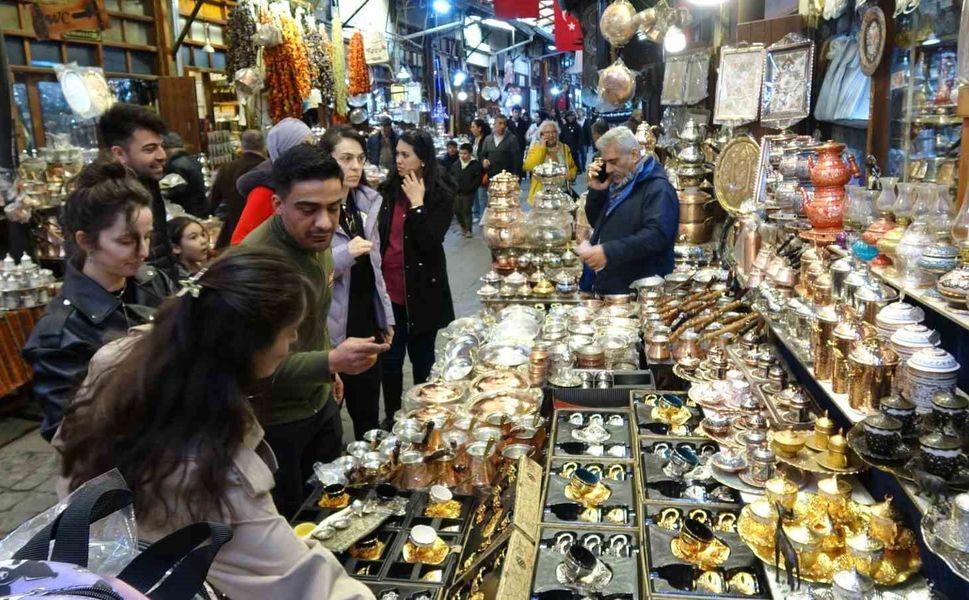 Gaziantep'te tarihi mekanlar doldu taştı