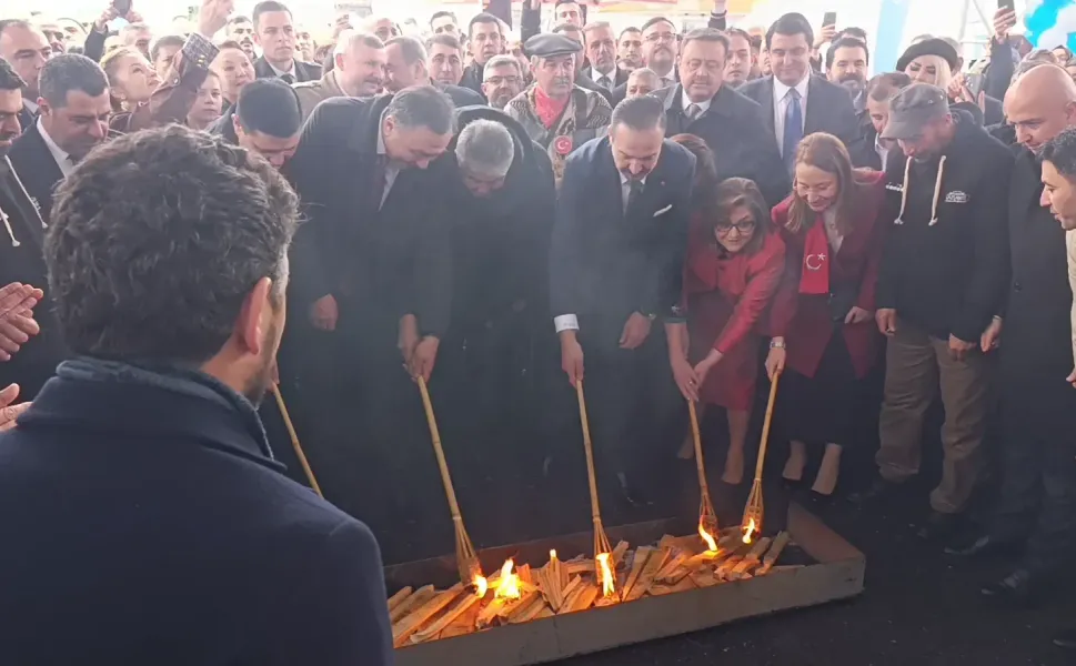 Gaziantep'te Nevruz ateşi yakıldı!