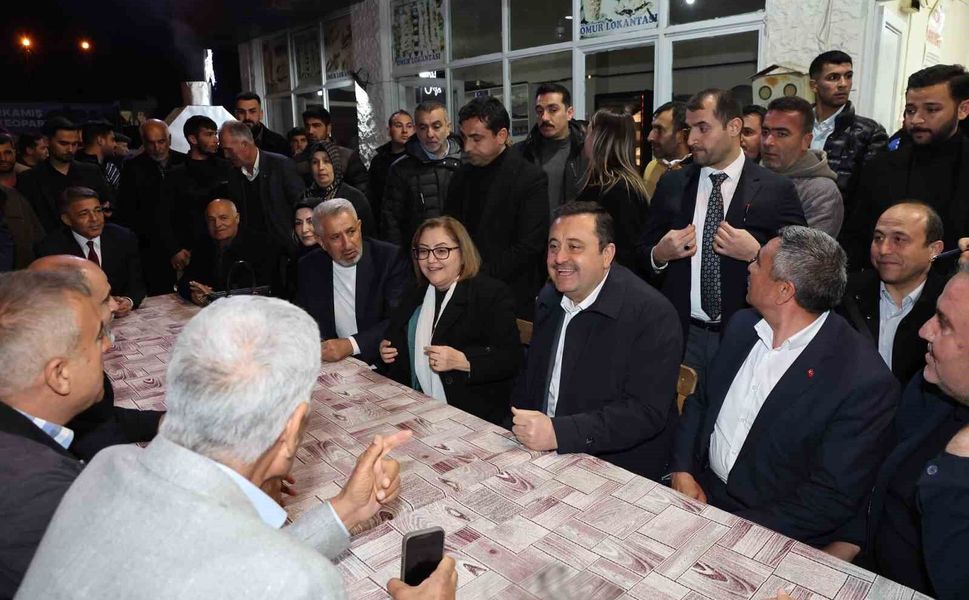 Şahin, Karkamış'ta vatandaşlarla iftarda buluştu