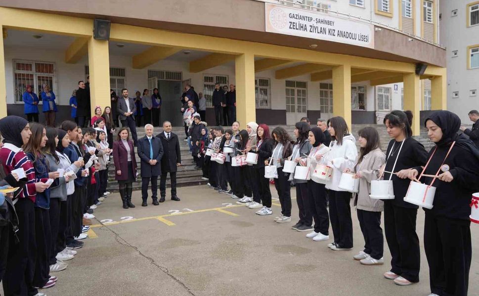 Şahinbey'de örnek etkinlik: Atıklar sanata dönüştü