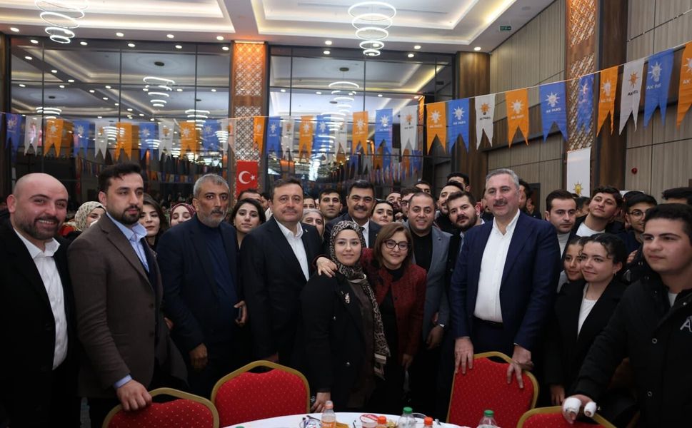 AK Parti Gaziantep, geleneksel iftar buluşmasında teşkilat rüzgarı estirdi