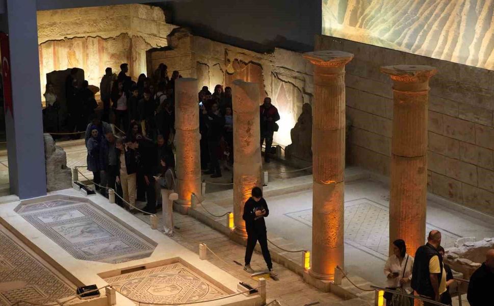 Zeugma Mozaik Müzesi'nde bayram yoğunluğu