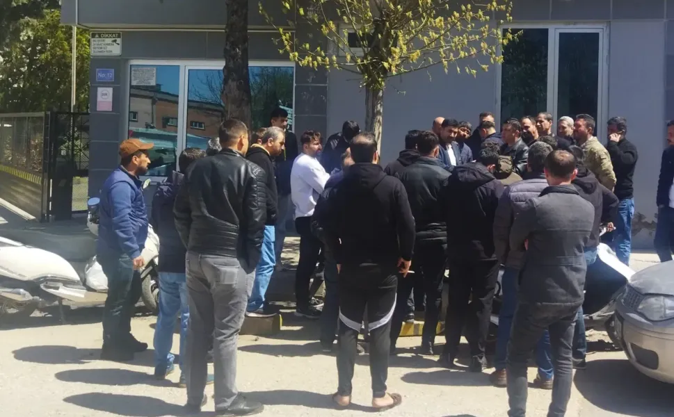 Gaziantep OSB'de işçi eylemi! Fabrika önünde toplandılar...