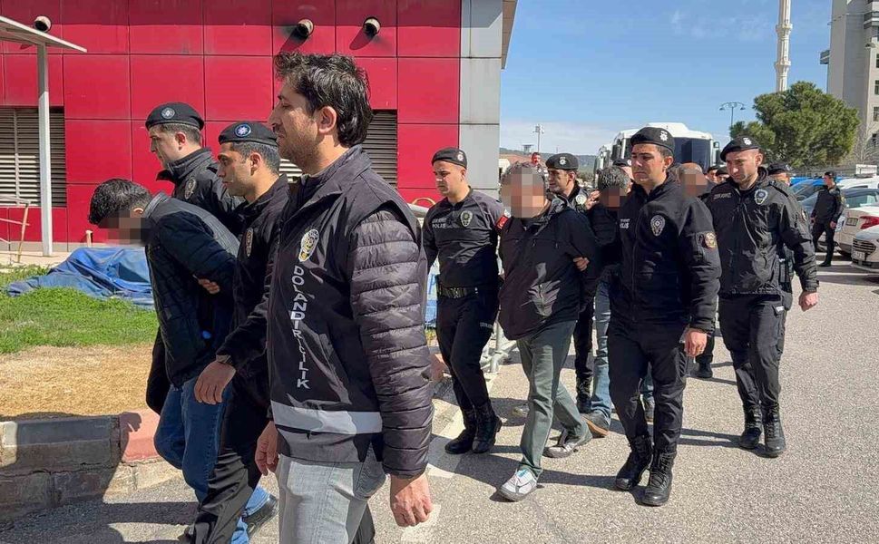 521 milyon TL'lik vurgun yapan aralarında GAÜN öğretim görevlisinin de bulunduğu 10 kişi tutuklandı