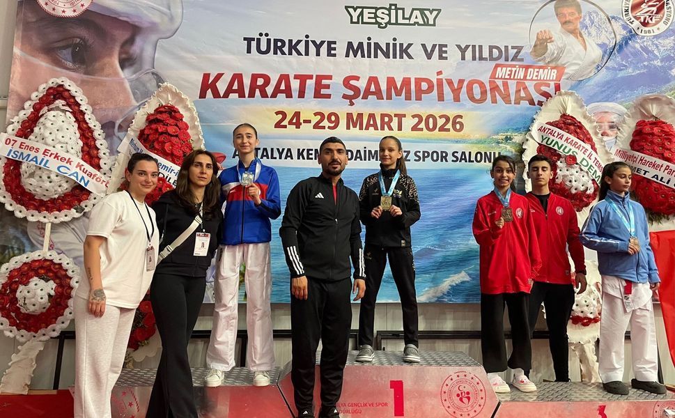 Filmlerden etkilendi, karatede şampiyon oldu