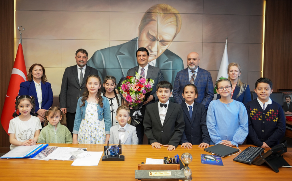 Başkan Yılmaz koltuğunu Kılınç’a bıraktı! Şehitkamil’de söz çocukların...