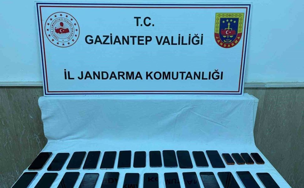 Gaziantep'te 1,7 milyon TL değerinde kaçak cep telefonu ele geçirildi