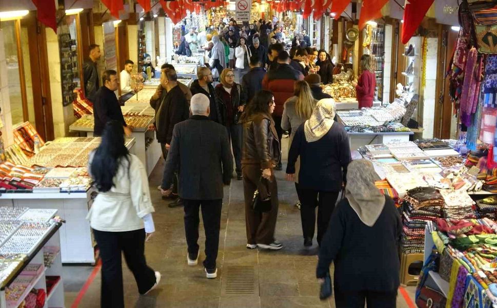 Gaziantep'te 300 yıllık Zincirli Bedesten turistlerin gözdesi