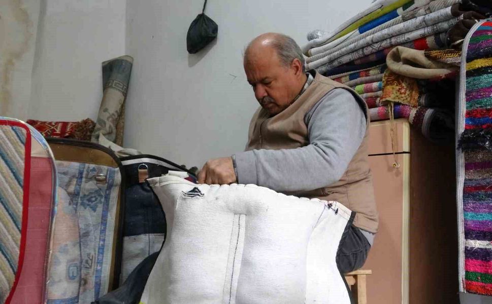 Gaziantep'te 45 yıllık semerci ustası mesleğini yaşatmaya çalışıyor