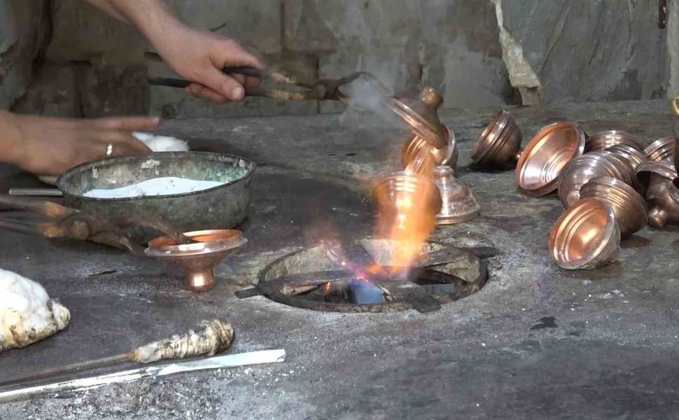 Gaziantep'te ikiz kardeşler baba mesleğini yaşatıyor