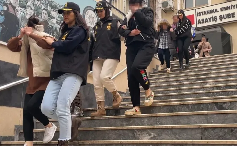 Gaziantep'te masaj salonlarına fuhuş operasyonu! 28 kişi gözaltında...