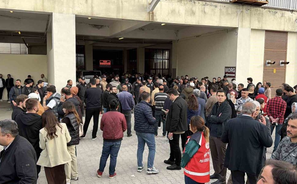 Kahramanmaraş'ta saldırıda hayatını kaybedenlerin cenazesi için bekleyiş devam ediyor