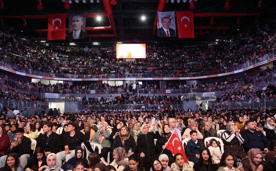 Gaziantep'te Mevlid-i Nebi programında 5 bin vatandaş bir araya geldi