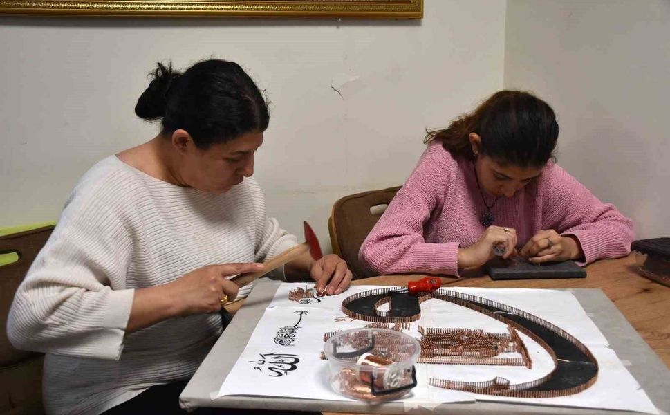 Zihinsel engelli Beyza filografi sanatıyla hayata tutunuyor