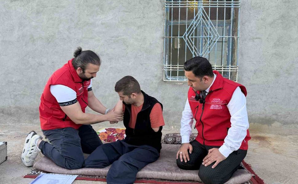4 uzvunu kaybeden baba protezle yeniden hayata tutunacak