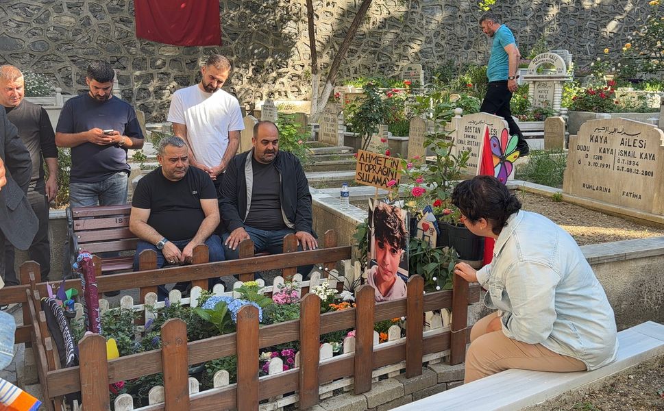 Narin Güran'ın babası ve ağabeyi Mattia Ahmet Minguzzi'nin kabrini ziyaret etti