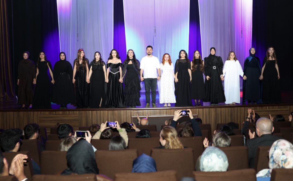 “Shakespeare’in İnsanları” Hasan Kalyoncu Üniversitesi’nde sahnelendi