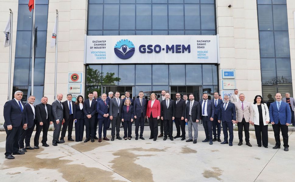 Almanya Çalışma ve Sosyal İşler Bakanı Bärbel Bas’tan GSOMEM ve Model Fabrika’ya ziyaret
