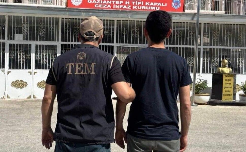 Gaziantep'te 6 yıl hapis cezasıyla aranan FETÖ firarisi yakalandı
