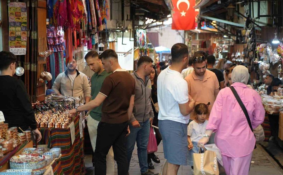 Gaziantep'te 9 günlük bayram tatilinde yoğunluk yaşanıyor