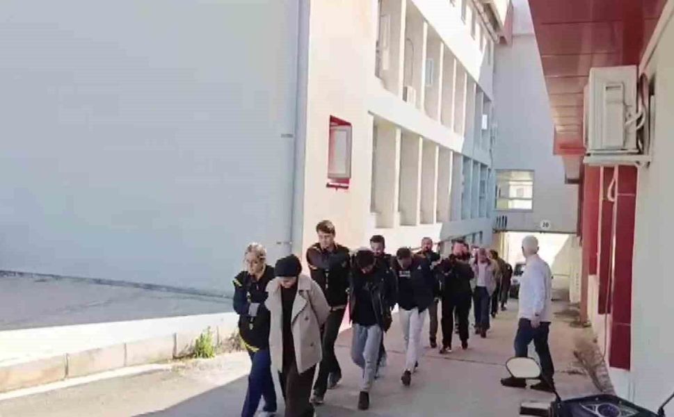 Gaziantep'te sahte hakim-savcı şebekesine operasyon! Onlarca gözaltı...