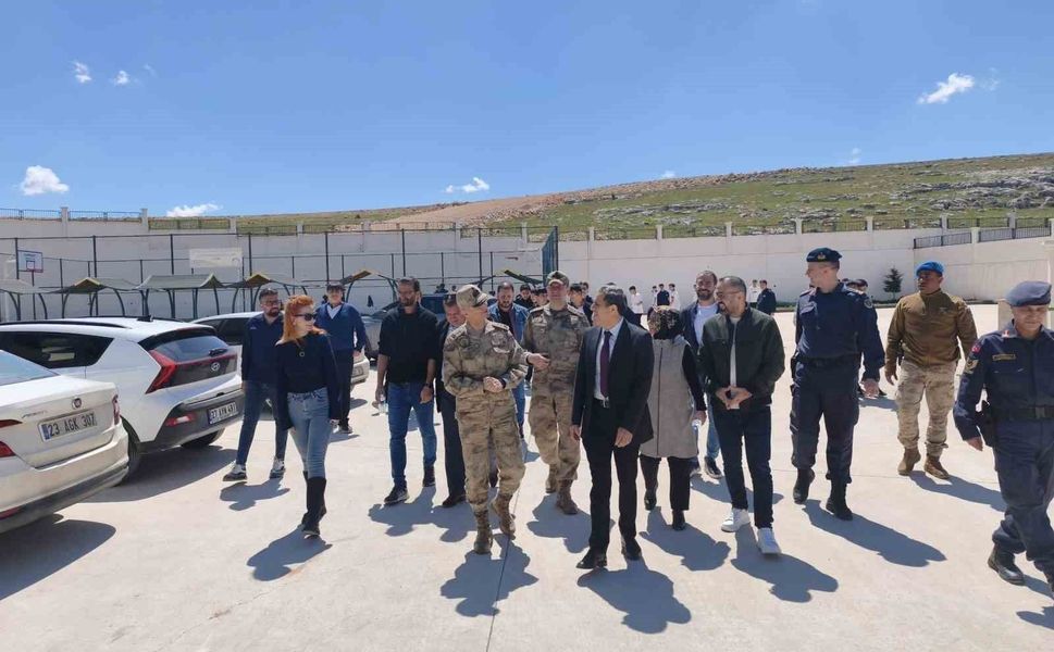 Gaziantep'te Tümgeneral Halil Şen'den okullarda güvenlik denetimi