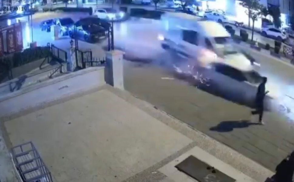 Gaziantep'te vakaya giden ambulans kaza yaptı!