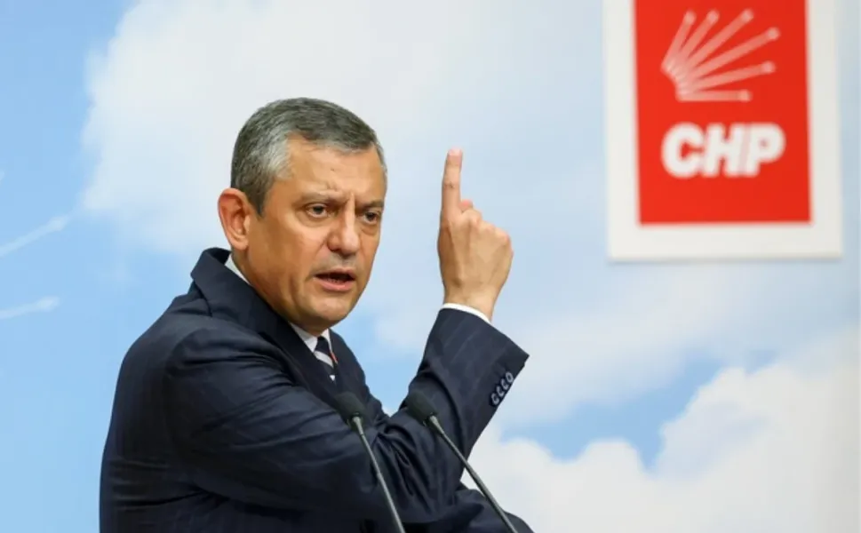 Özgür Özel: 'Milletimizi, sevenlerimizi Genel Merkezimize sahip çıkmalarına davet ediyorum'