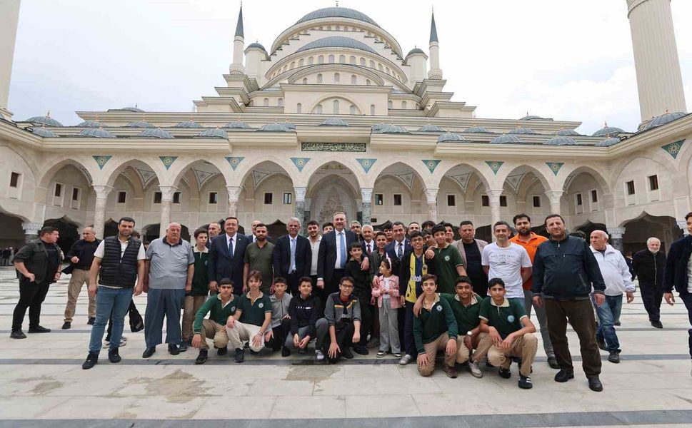 Şahinbey'de gençlerle buluştular