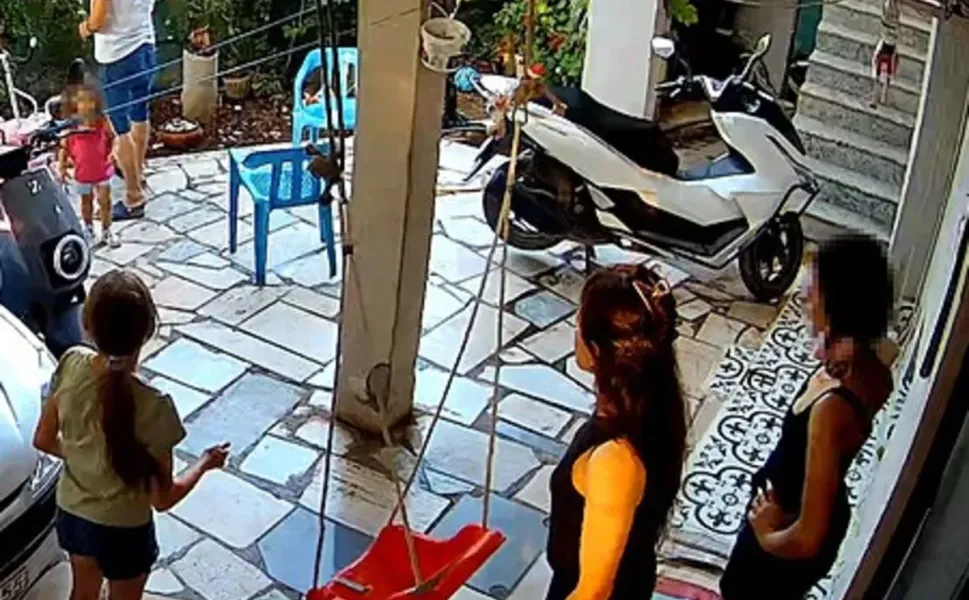 Kapı gıcırtısı kavgasında hayatını kaybeden baba toprağa verildi