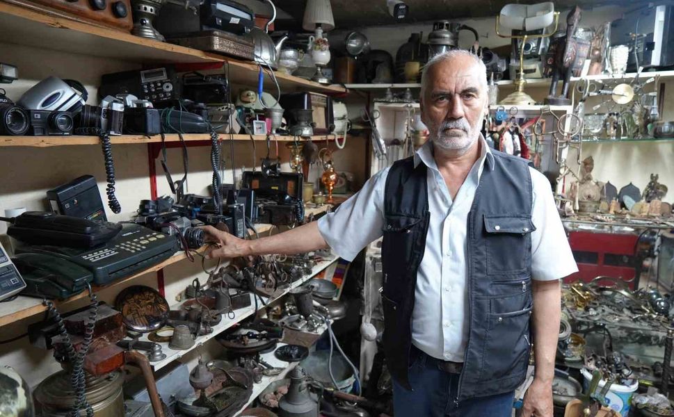 Gaziantep'te 45 yıllık antikacı, sahte ürünlere dikkat çekti
