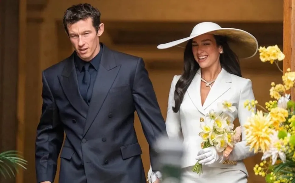 Ünlü şarkıcı Dua Lipa ile Callum Turner evlendi! Londra’da sade nikah...