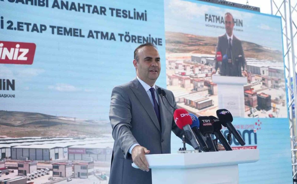 Bakan Kacır Gaziantep'te konuştu: