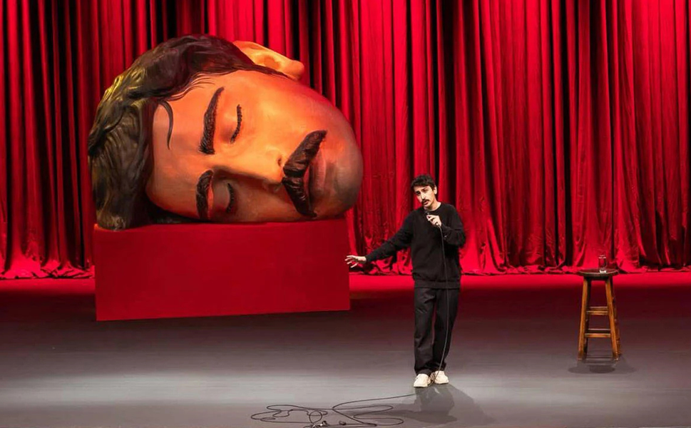 Komedyen Deniz Göktaş hakkında 'dini değerleri aşağılama' suçundan soruşturma