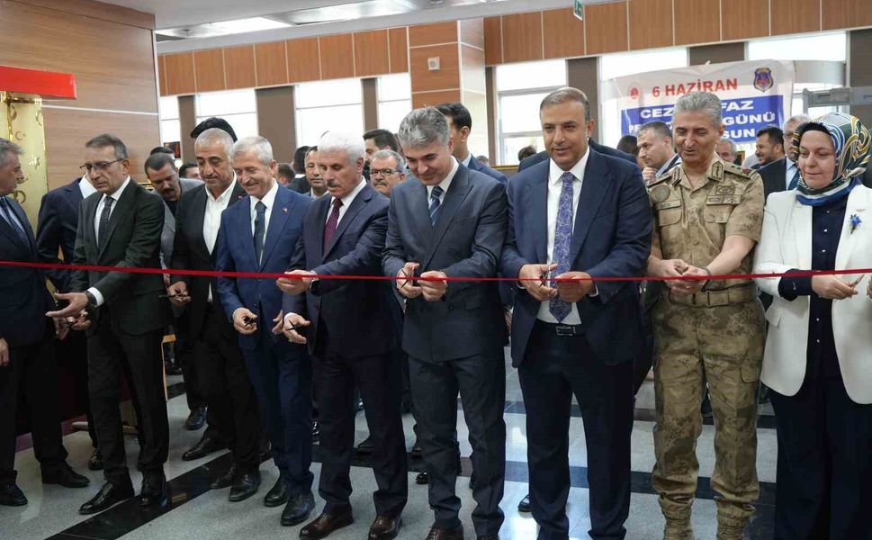 Gaziantep Adliyesi'nde resim ve el sanatları sergisi açıldı