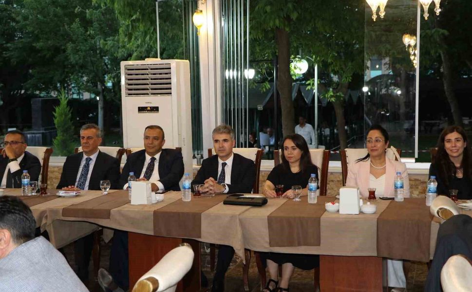 Gaziantep'te görev yerleri değişen hakim ve Cumhuriyet savcılarına veda programı düzenlendi