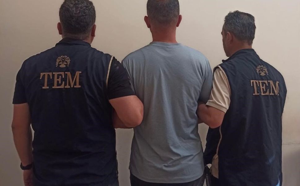 Gaziantep'te kesinleşmiş 6 yıl cezayla aranan FETÖ firarisi yakalandı