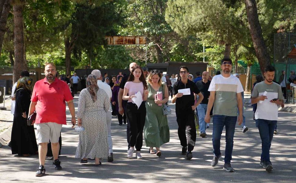 Gaziantep'te YKS heyecanı devam ediyor