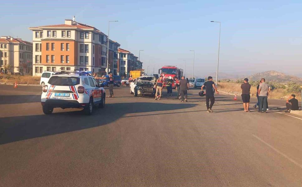 Gaziantep'te feci kaza: 2'si ağır 6 yaralı