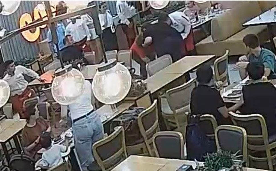 Restorandaki 'tereyağı şovu' 2 yaşındaki bebeği yaktı