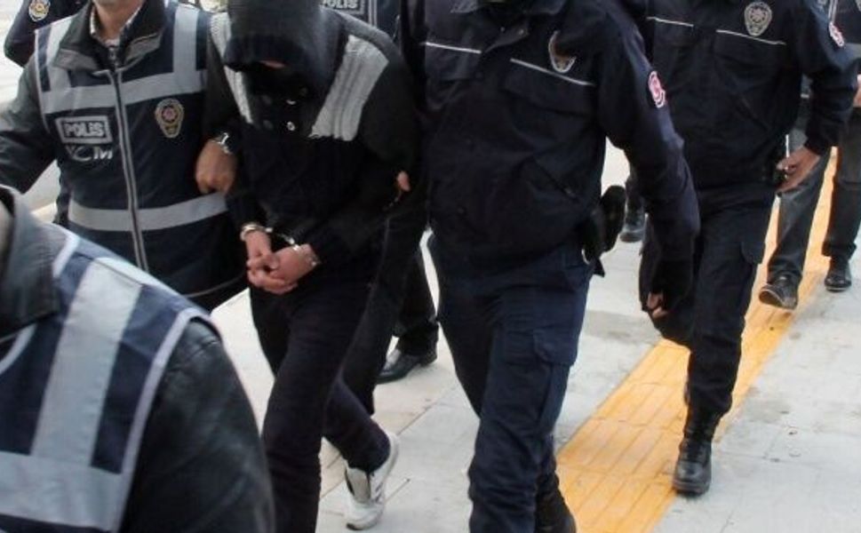 Gaziantep dahil 13 ilde FETÖ'nün güncel ağına MİT operasyonu: 78 gözaltı