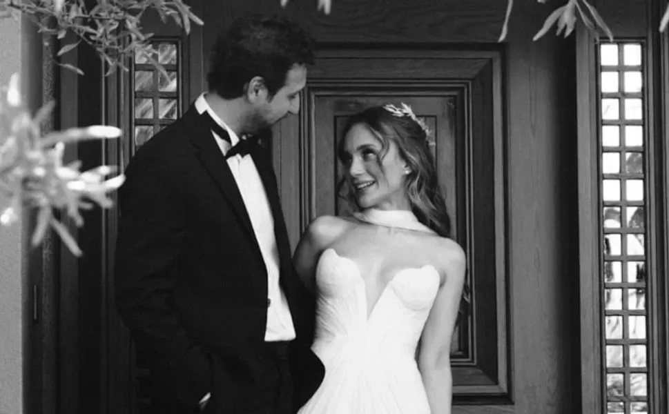Yeni gelin Damla Sönmez'den düğün sonrası romantik kareler! Takipçilerinden beğeni yağdı
