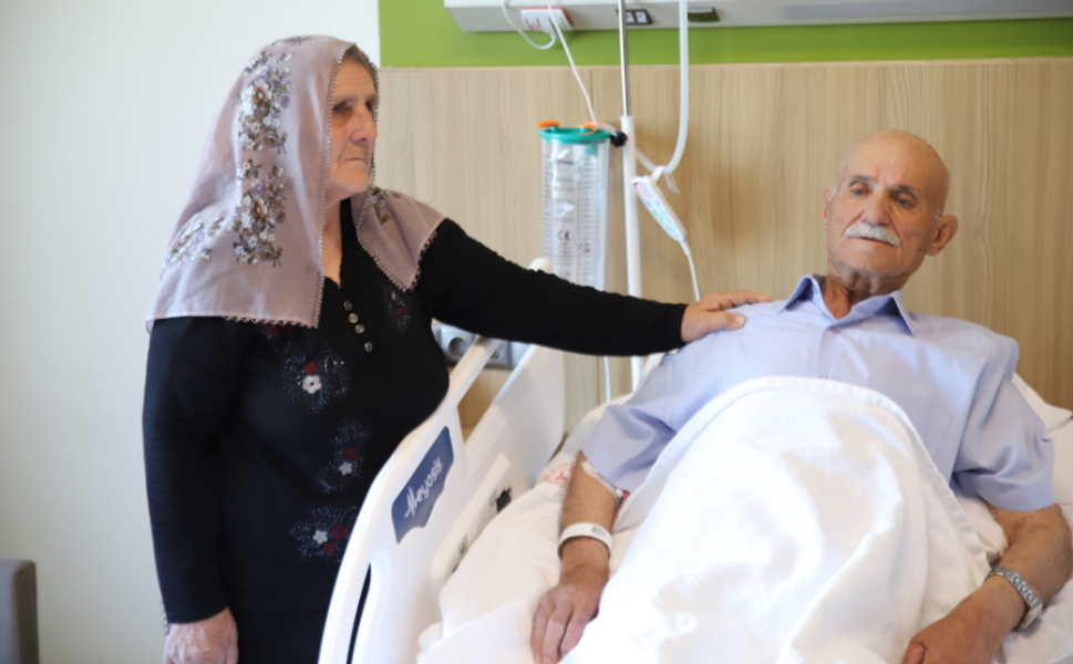 Gaziantep'te 10 saatlik ameliyatla karaciğerden 13 santimetrelik tümör çıkarıldı