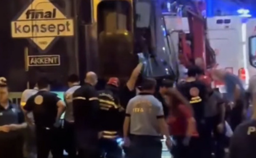 Gaziantep'te tramvay ile motosiklet çarpıştı: 2 kişi yaralandı