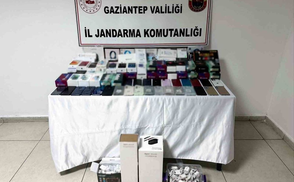 Gaziantep'te 1,5 milyon TL değerinde kaçak malzeme ele geçirildi