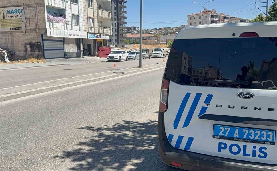 Gaziantep'te koca dehşeti! Boşanma aşamasındaki eşini silahla vurdu...