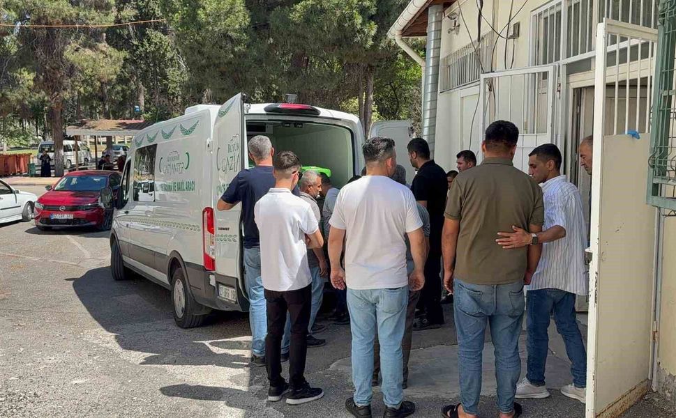 Gaziantep'te otomobilin çarptığı 14 yaşındaki çocuk hayatını kaybetti